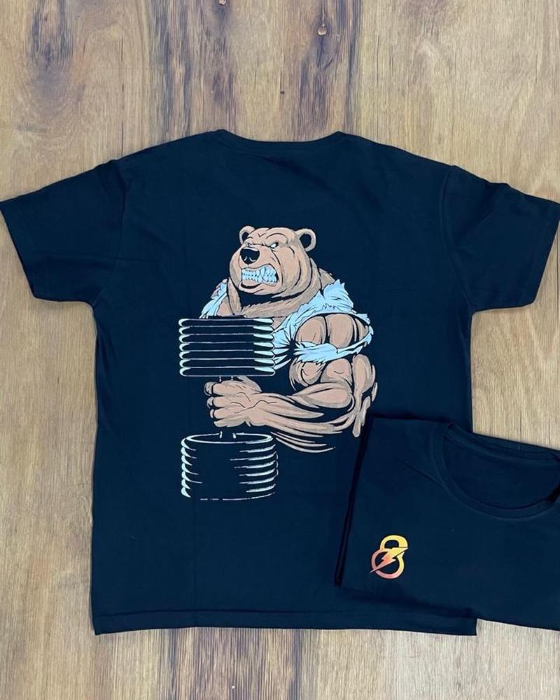 Remera Oso, vista de espalda